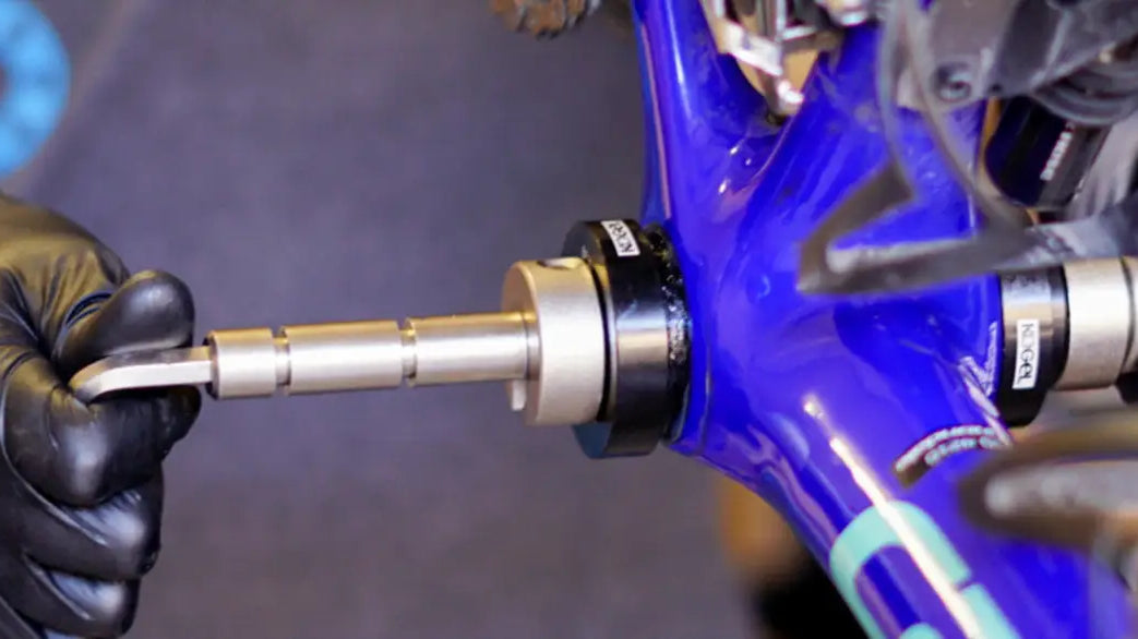 Installing bottom brackets like a boss